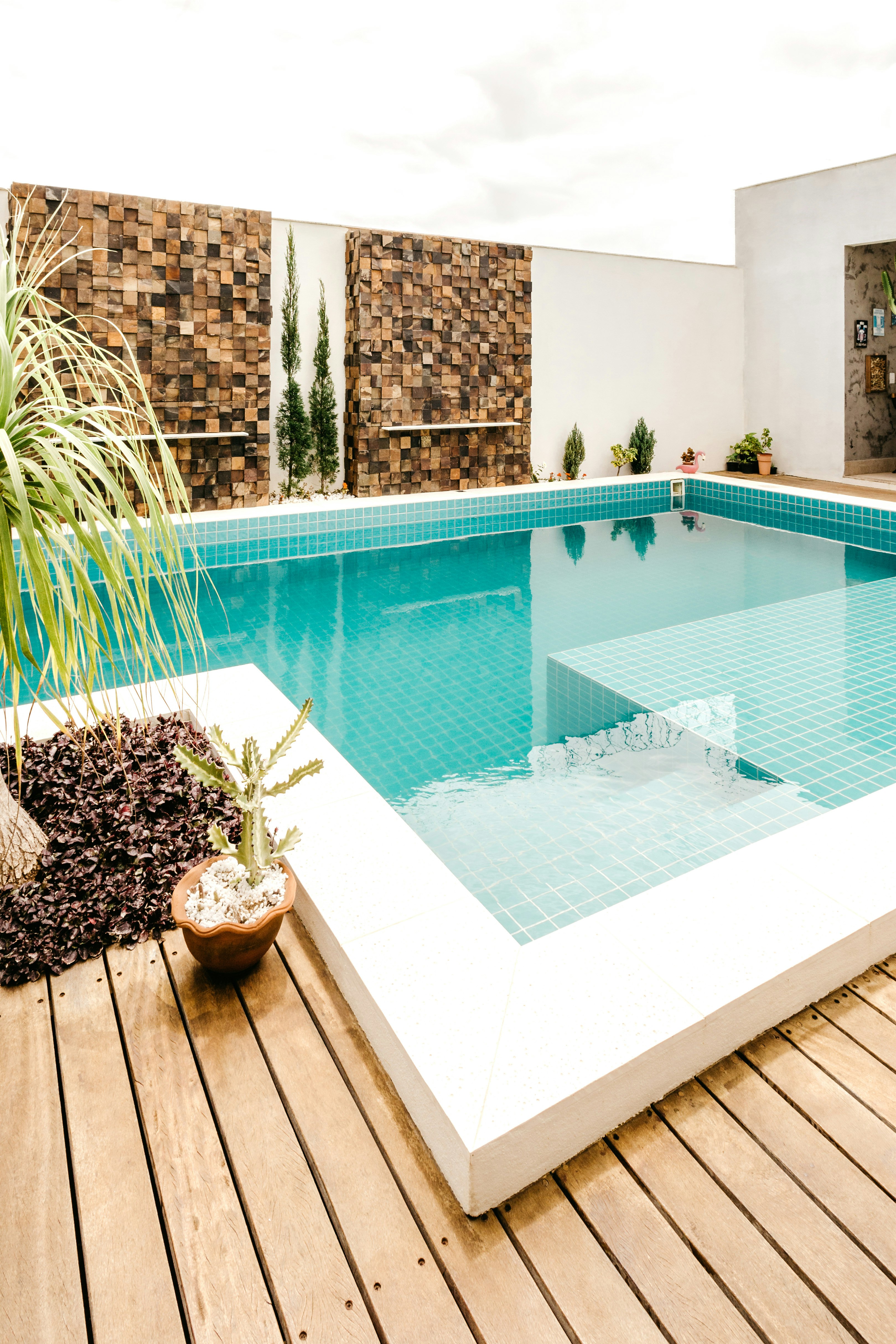 Minyama Luxury Pool